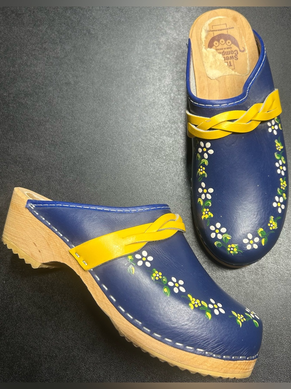 The Swedish Company Size 38 Blue Hand Painted Flowers Wooded Clogs